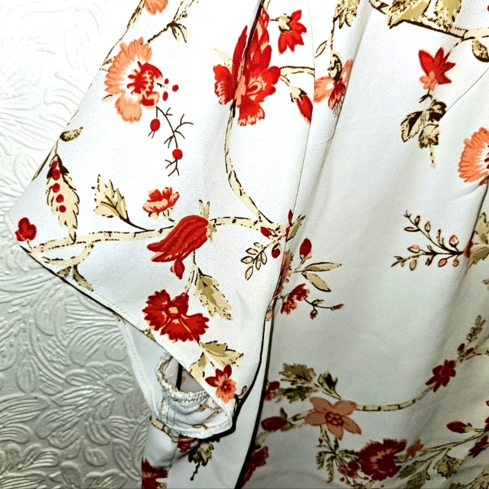Woman's top - Picture 4 of 7